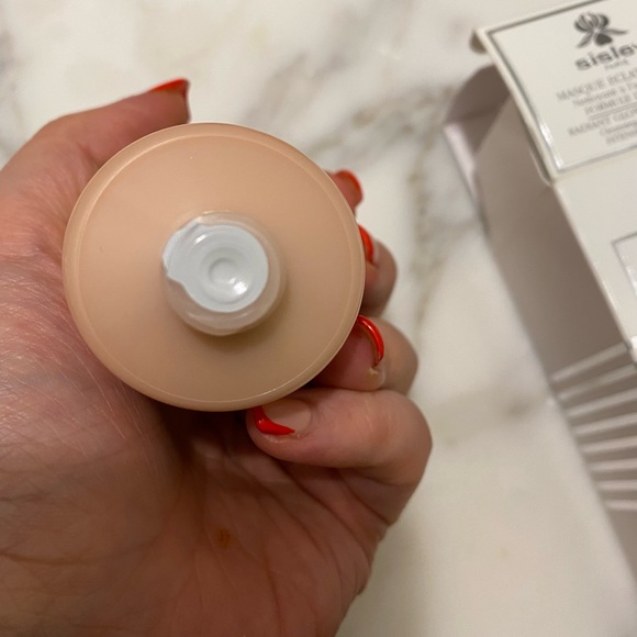 Sisley Radiant Glow Express Mask - Picture 3 of 4